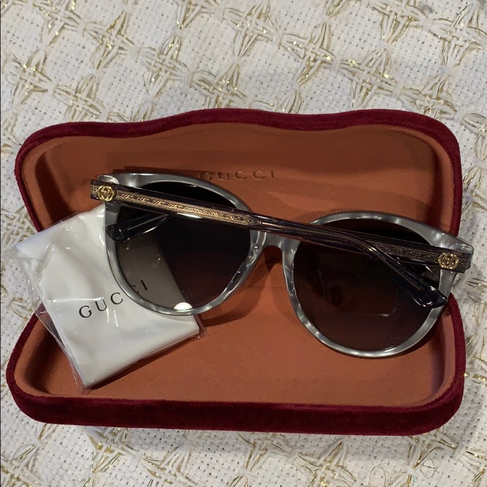 Gucci sunglasses 100%authentic